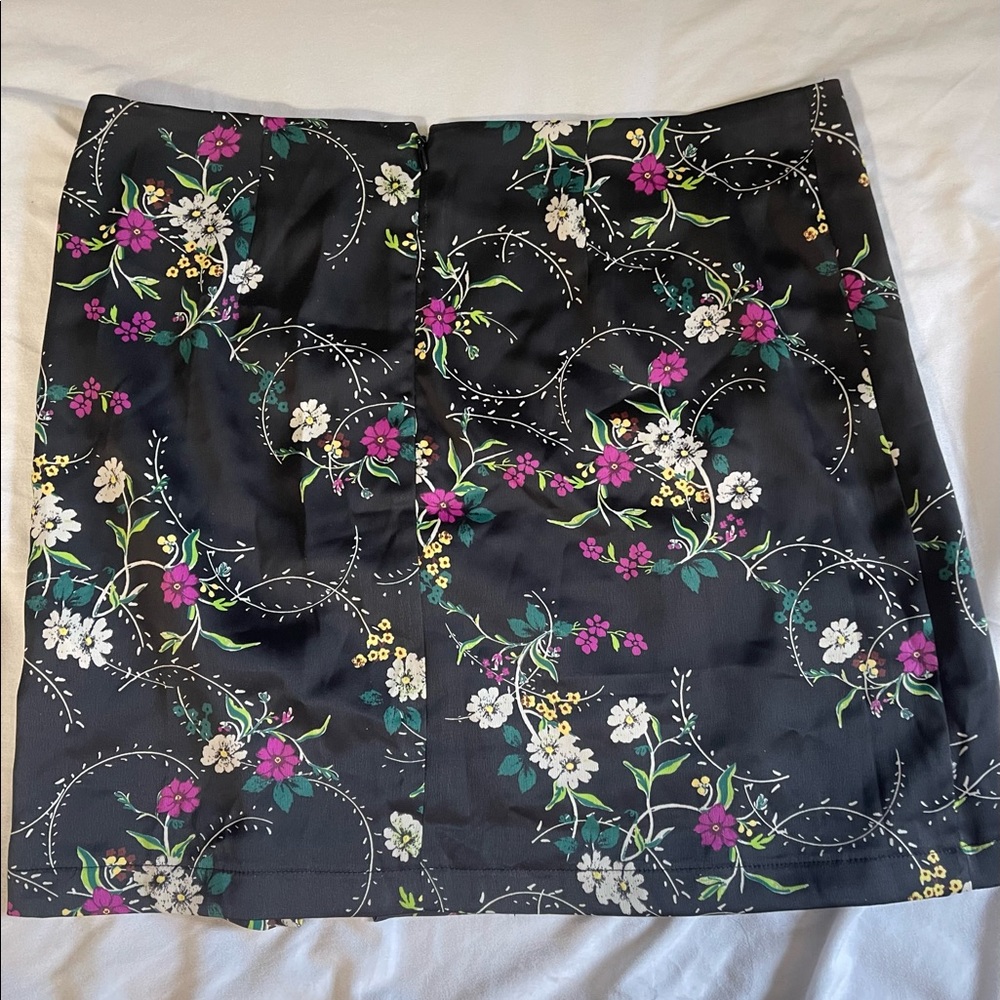 Urban outfitters mini skirt - Picture 3 of 3